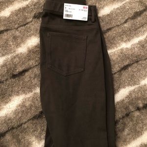 Olive green pants🌿